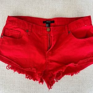 Red denim shorts, size 28